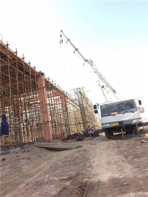 西畴县吊车作业的安全注意事项有哪些？